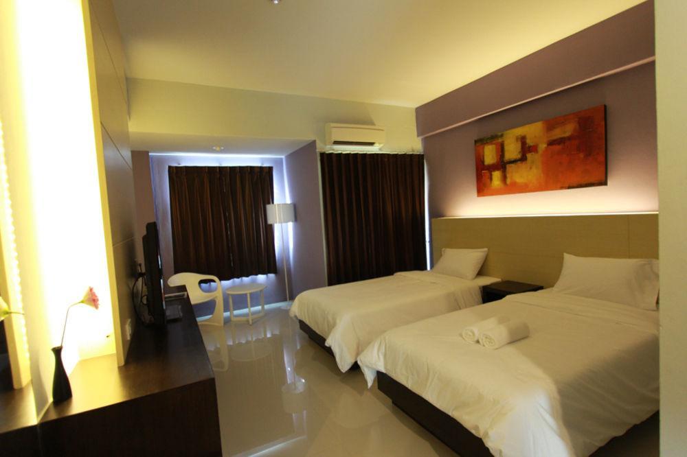 Trendy Hotel Nakhon Pathom Extérieur photo