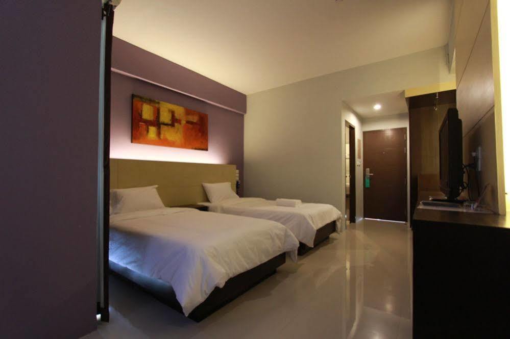 Trendy Hotel Nakhon Pathom Extérieur photo