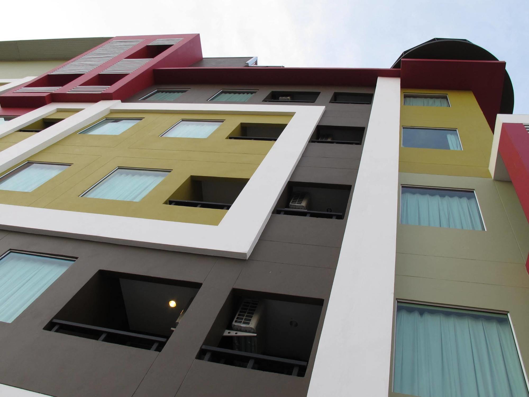 Trendy Hotel Nakhon Pathom Extérieur photo